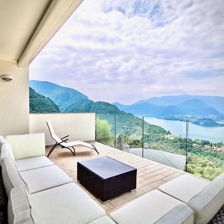 The View!!! By Design Studio Perledo Bagian luar foto