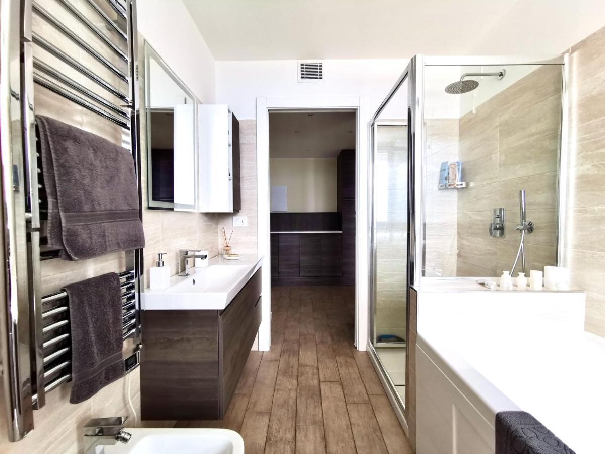 The View!!! By Design Studio Perledo Bagian luar foto