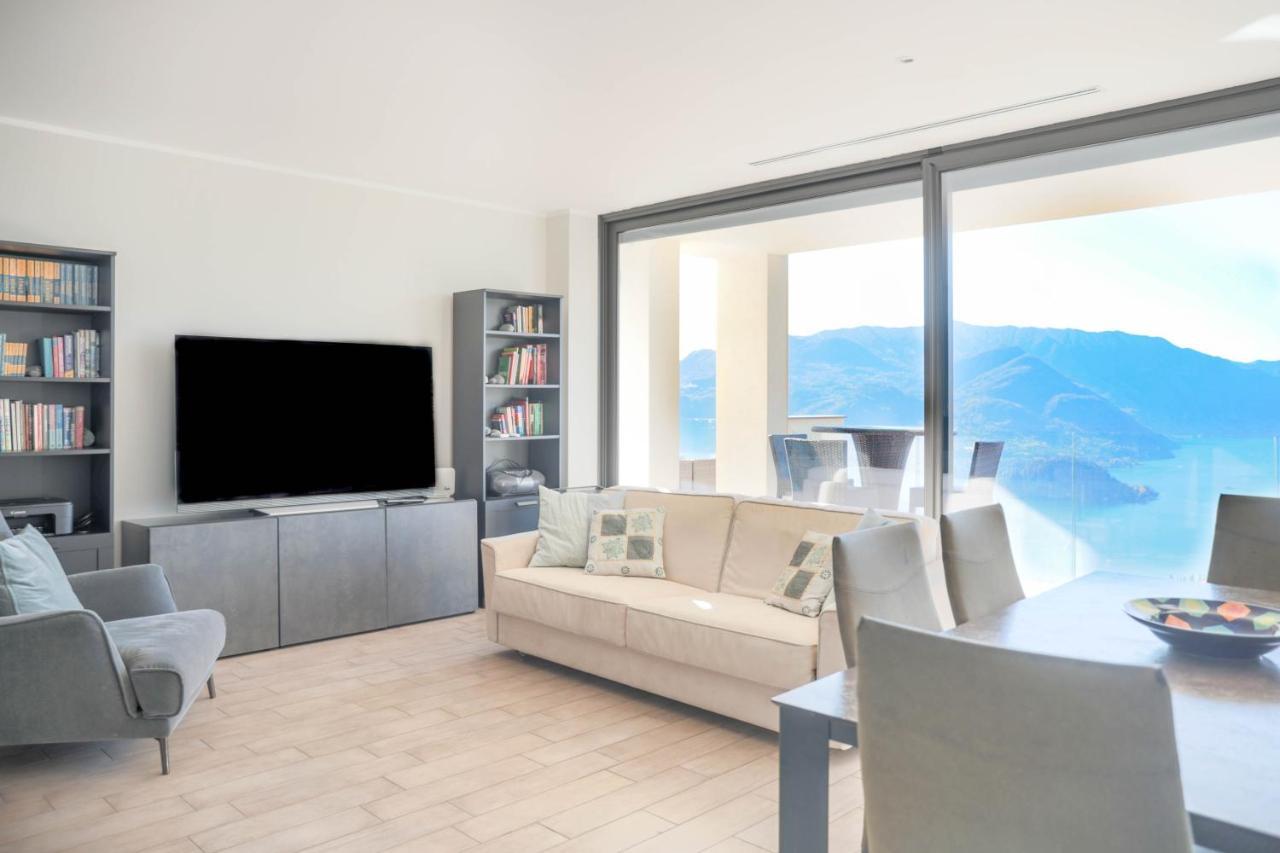 The View!!! By Design Studio Perledo Bagian luar foto